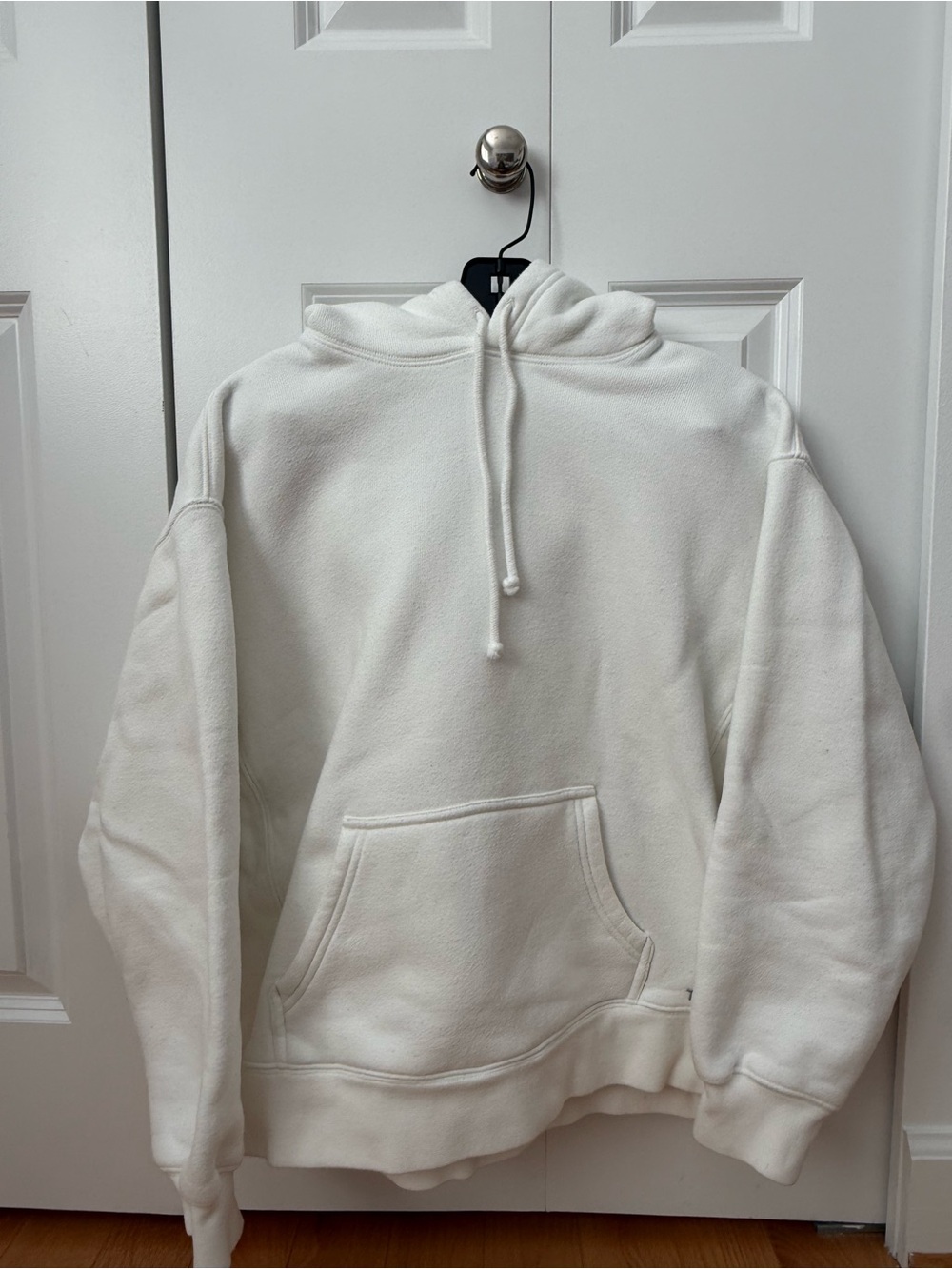 Aritzia TNA Sweatfleece Bubble Fleece White Sweatshirt